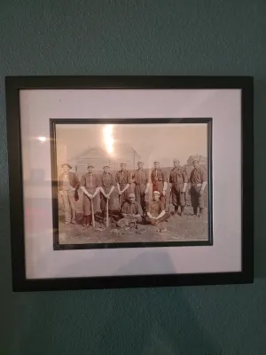 Sale Photo Thumbnail #136: Framed 15x13