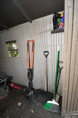 836 shed