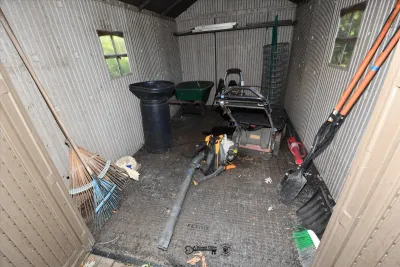 835 shed
