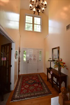 025 foyer