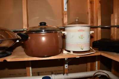 664 second kitchen