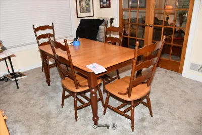 072 dining room