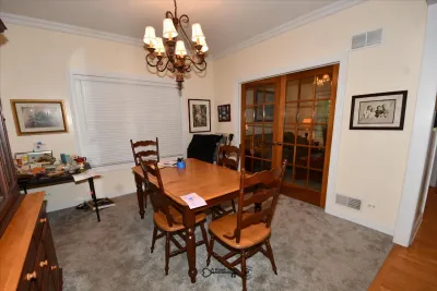 070 dining room