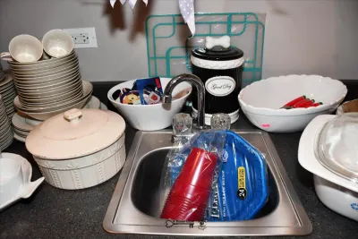 644 second kitchen