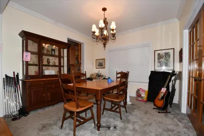 067 dining room