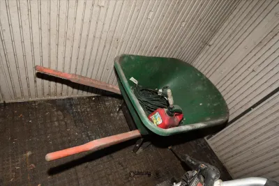 839 shed