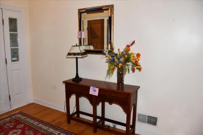 033 foyer