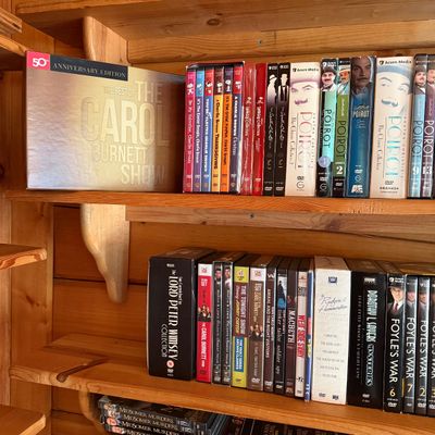 Midsomer Murders, Castle & More Box Sets & DVD’s (LR3-BM)