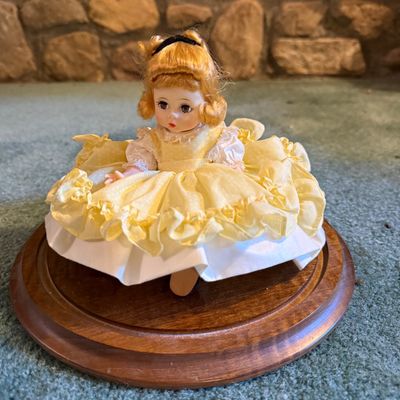 Madame Alexander Little Women Doll Collection with Display Cases (LR2-BM)