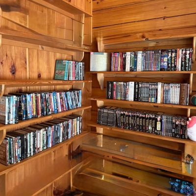 Midsomer Murders, Castle & More Box Sets & DVD’s (LR3-BM)