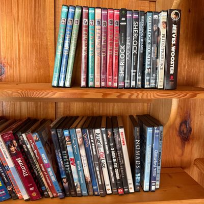 Midsomer Murders, Castle & More Box Sets & DVD’s (LR3-BM)