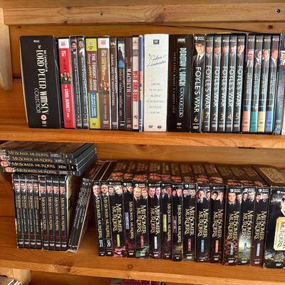Midsomer Murders, Castle & More Box Sets & DVD’s (LR3-BM)