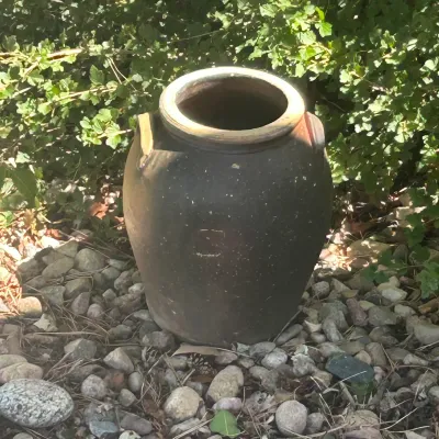 Sale Photo Thumbnail #33: G outdoor pots