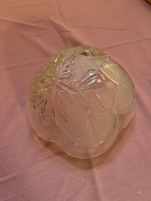 Clear Glass Bowl With Lily Pads- (DR)