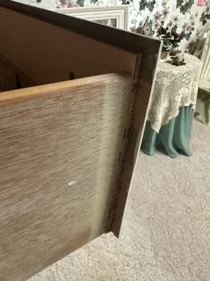 Vintage 4-Drawer Tall Chest of Drawers – White w/ Aqua Trim & Ornate Hardware (A2)