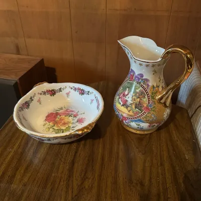 Decorative Floral Pitcher & Rose Bowl – Gold Trim – 2 Pieces (A Den)