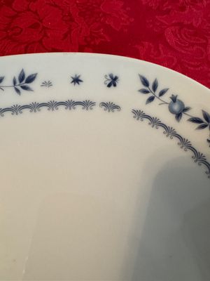 Edit Set of 2 Serving Platters Wedgwood and Noritake