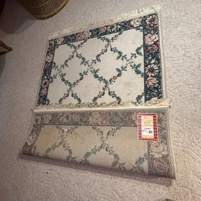 Esteem Garland Ivory Floral Area Rug 46" x 68" – Traditional Fringed Accent Rug (A1)