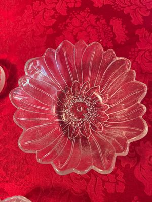 Set of 4 Glass Bowls (DR)