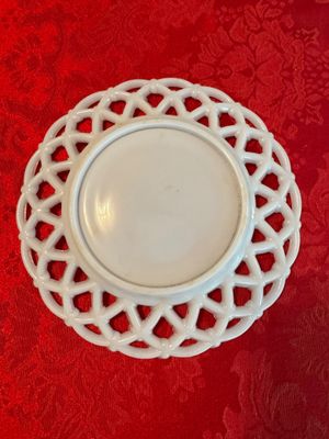 Lot of 2 Vintage Milk Glass Treasures- (DR)