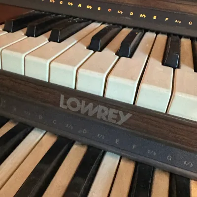 Lowrey Parade Electronic Organ with Storage Bench & Headphones