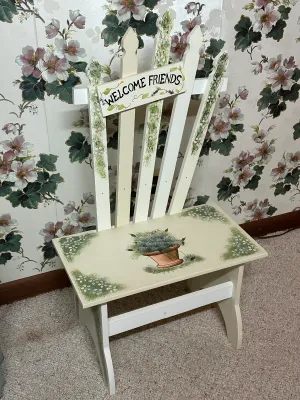 Hand-Painted Wooden “Welcome Friends” Garden Chair – Floral Cottage Décor (A2)