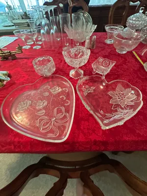 Clear Glass Serving Plates, Bowls & Compote – 5-Piece Lot