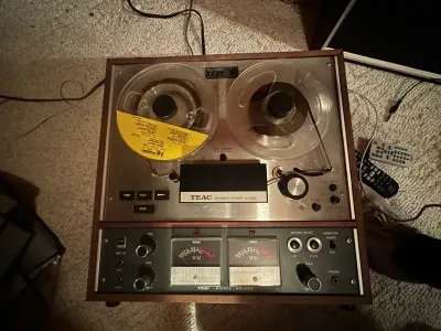 TEAC A-4010S Reel-to-Reel Tape Deck – Powers On, Tape Untested (A Den)