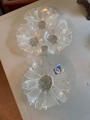Vintage Mikasa Sunflower Frosted Embossed Clear Glass Three Part Divided Dish (DR)