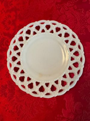 Lot of 2 Vintage Milk Glass Treasures- (DR)