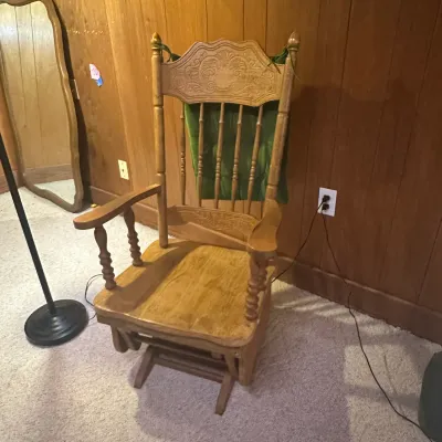 Antique Golden Oak Pressed-Back Platform Rocking Chair – Carved Spindle Rocker (A1)