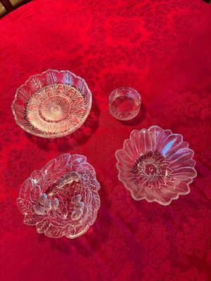 Set of 4 Glass Bowls (DR)