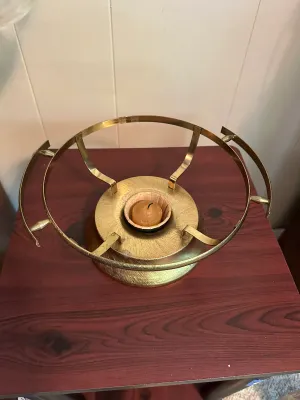 Anchor Hocking Fire-King 2-Quart Casserole with Gold-Tone Warming Stand & Lid