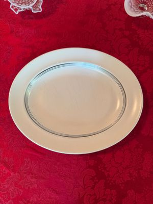 Edit Set of 2 Serving Platters Wedgwood and Noritake