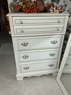 Vintage 4-Drawer Tall Chest of Drawers – White w/ Aqua Trim & Ornate Hardware (A2)