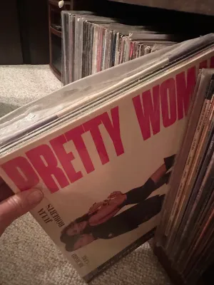 Large Collection of LaserDiscs in Original Sleeves – Assorted Movies