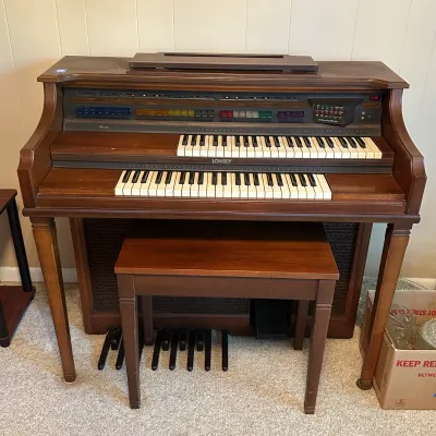 Lowrey Parade Electronic Organ with Storage Bench & Headphones