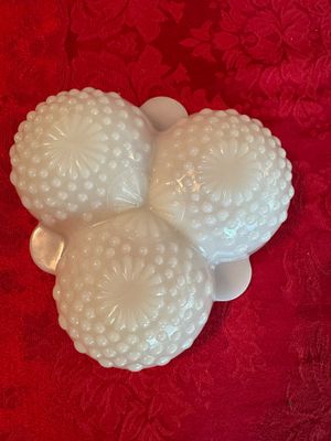 Lot of 2 Vintage Milk Glass Treasures- (DR)
