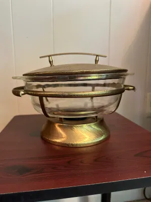 Anchor Hocking Fire-King 2-Quart Casserole with Gold-Tone Warming Stand & Lid