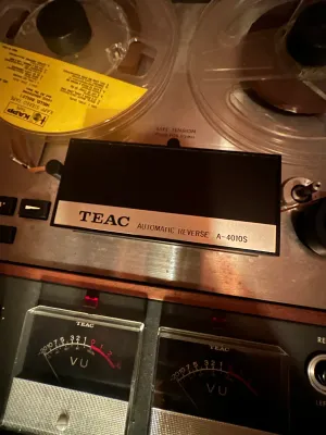 TEAC A-4010S Reel-to-Reel Tape Deck – Powers On, Tape Untested (A Den)