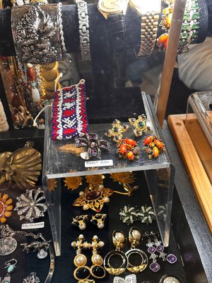 Sale Photo Thumbnail #82