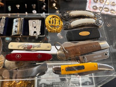 Sale Photo Thumbnail #35