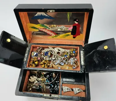 Sale Photo Thumbnail #146