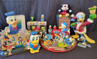 VINTAGE DONALD DUCK MERCHANDISE 