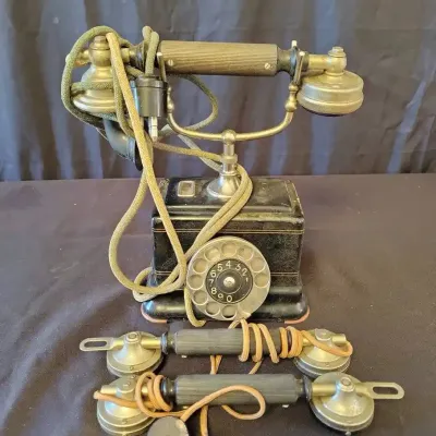 Vintage l m ericsson rotary table phone