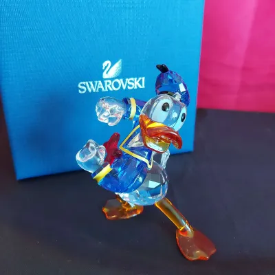 SWAROVSKI DISNEY DONALD DUCK CRYSTAL FIGURINE - MODEL 5063676 (1)