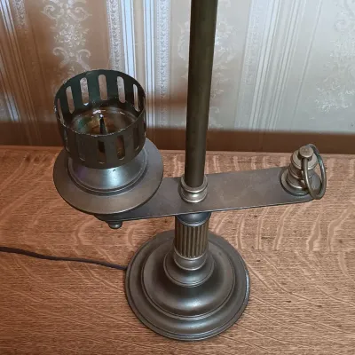 LOT 145: Refurbished Electrified Student Lamp with Tiffany-Style Stained Glass Lamp Shade