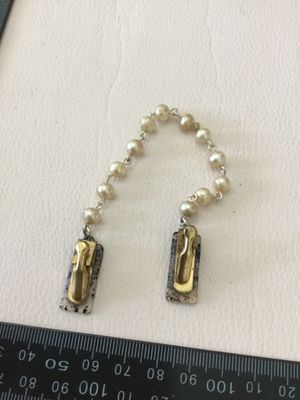 Vintage art, glass, sweater, clips