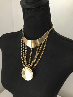 Vintage gold tone statement necklace