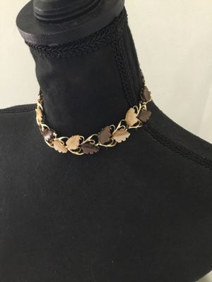 Vintage gold tone thermal set leaf statement collar necklace